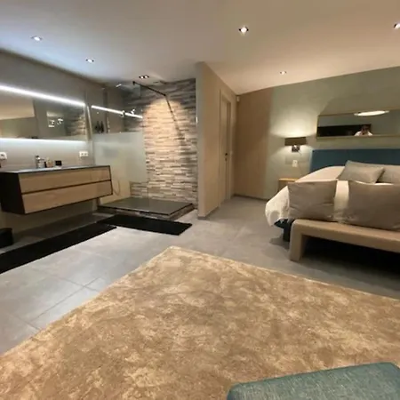 Au 63, Loft Luxueux Avec Salle Detente, Bureau & Jacuzzi *