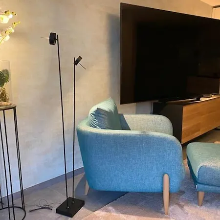 Au 63, Loft Luxueux Avec Salle Detente, Bureau & Jacuzzi Appartement *