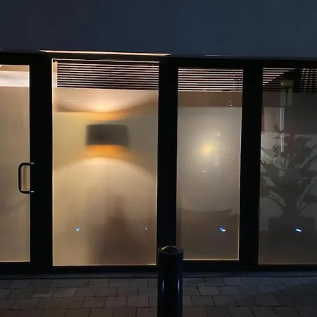 Au 63, Loft Luxueux Avec Salle Detente, Bureau & Jacuzzi Appartement *